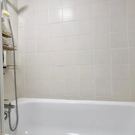 Dans Avec Piscine Daire